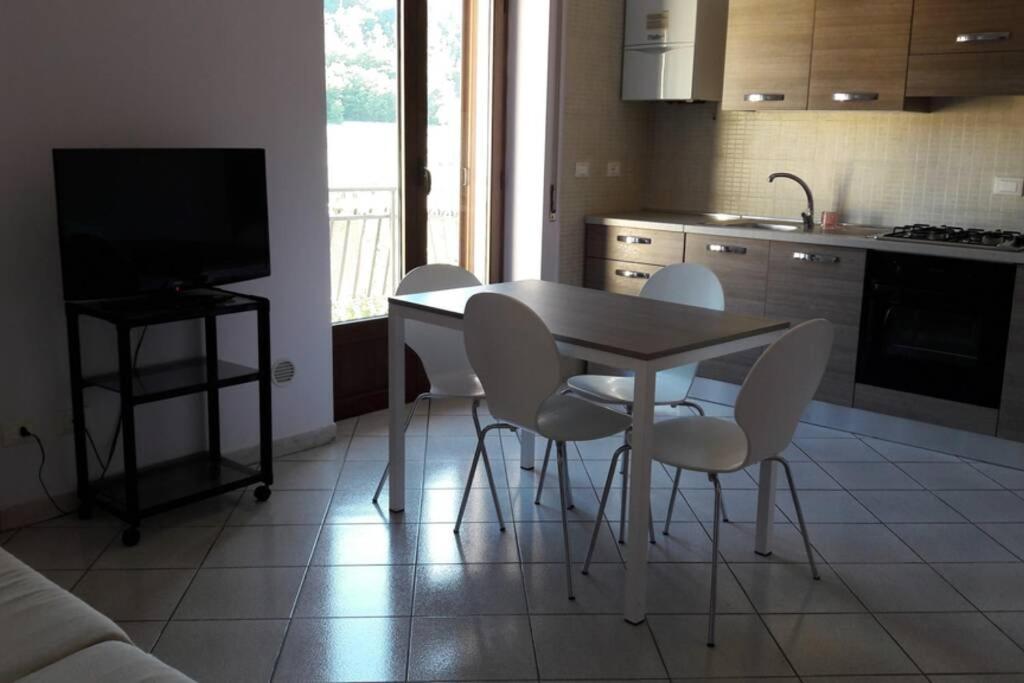 Il Castello - Casa Nel Cuore Dell Abruzzo Ideale Per Relax E Montagna Prata d'Ansidonia 外观 照片